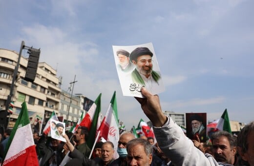 ΜΟΤΖΤΑΜΠΑ ΧΑΜΕΝΕΙ ΤΡΑΥΜΑΤΙΑΣ ΠΟΛΕΜΟ