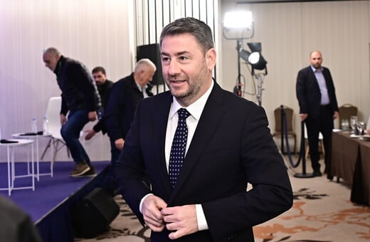 ΠΑΣΟΚ: «Ένα βήμα μπροστά, δύο βήματα πίσω»