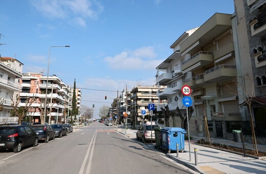 ΘΕΣΣΑΛΟΝΙΚΗ ΚΑΛΑΜΑΡΙΑ ΕΠΙΘΕΣΗ ΜΕ ΜΑΧΑΙΡΙ