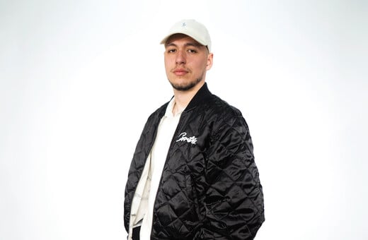 Νίκο, τι φοράς σήμερα και πόσο κοστίζει;