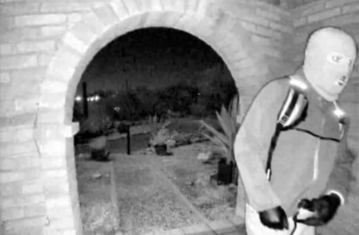 ΑΠΑΓΩΓΗ, ΜΗΤΕΡΑ, ΠΑΡΟΥΣΙΑΣΤΡΙΑ