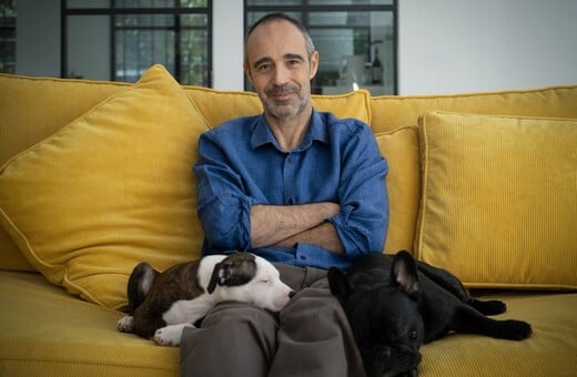 Revenge porn που ρίχνουν κυβερνήσεις