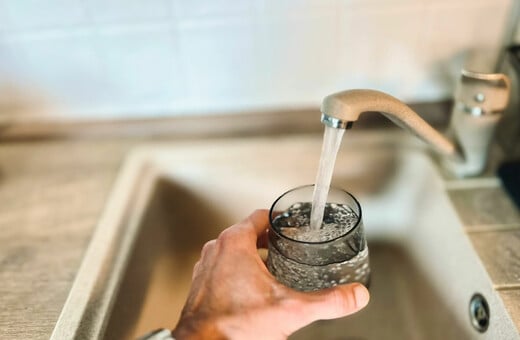 ΑΙΓΙΝΑ ΧΩΡΙΣ ΠΟΣΙΜΟ ΝΕΡΟ