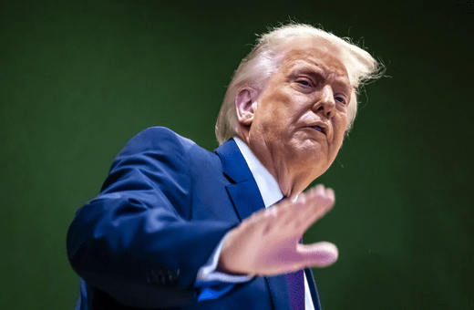 Τραμπ: «Θα υπάρξει ολική καταστροφή του Ιράν και όλα θα πάνε μια χαρά»