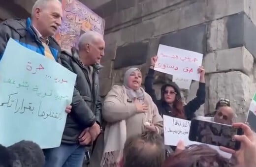 Η Συρία αίρει την απαγόρευση αλκοόλ στη Δαμασκό μετά την κατακραυγή των κατοίκων