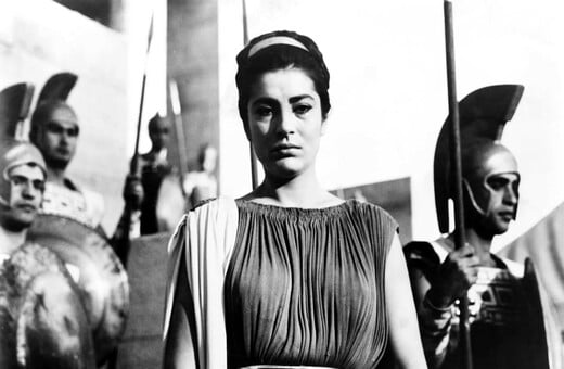 Η Αντιγόνη δεν γερνάει ποτέ γιατί ο κόσμος δεν σταμάτησε ποτέ να της μοιάζει