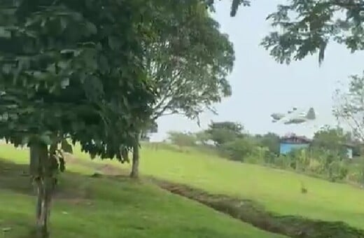 ΚΟΛΟΜΒΙΑ ΑΕΡΟΣΚΑΦΟΣ ΣΥΝΤΡΙΒΗ ΕΠΙΒΑΙΝΟΝΤΕΣ