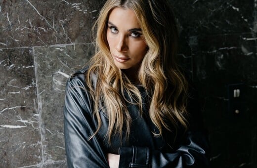 Εύη Καλογηροπούλου: «Ξενίζει όταν μια γυναίκα κάνει ταινίες δράσης»