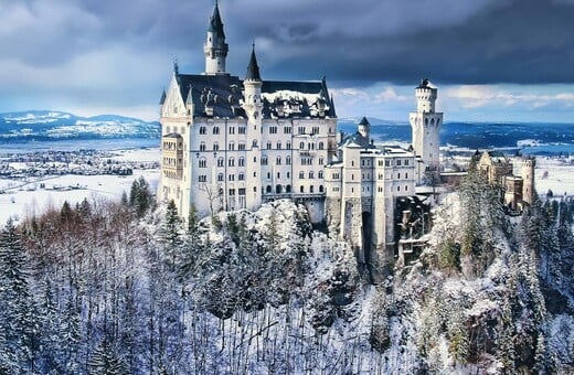 Είναι ο κόσμος μαγικός, σαν τον κοιτάς ψηλά από drone