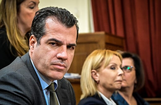 Αποχαιρετώντας τα τελευταία προσχήματα