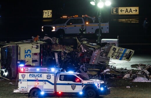 Σύγκρουση αεροσκάφους στη Νέα Υόρκη: «Δεν θα ήμουν εδώ αν ο πιλότος δεν είχε ενεργήσει γρήγορα» λέει επιβάτιδα