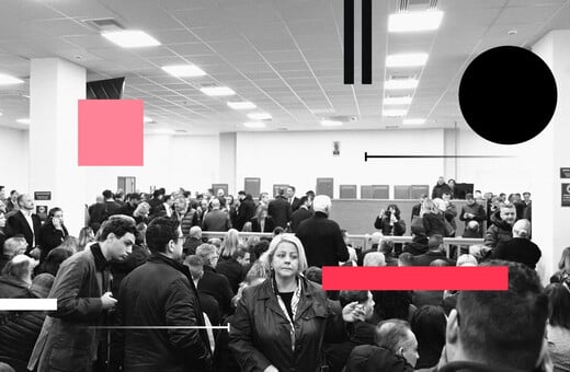 Αύξηση του κατώτατου μισθού στη σκιά των υποκλοπών και του φιάσκου της αίθουσας για τη δίκη των Τεμπών 