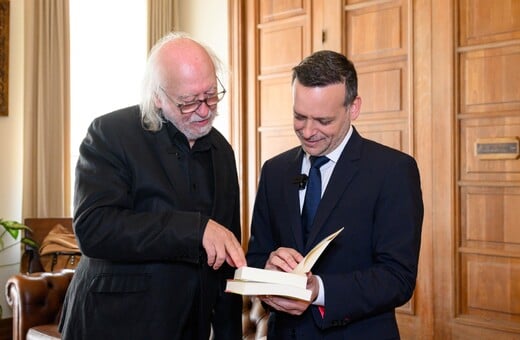 ΛΑΣΛΟ ΚΡΑΣΝΑΧΟΡΚΑΙ ΜΕΤΑΛΛΙΟ ΔΗΜΟΥ ΑΘΗΝΑΙΩΝ