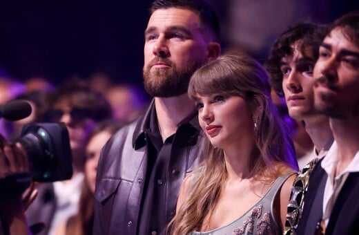 ΤΕΙΛΟΡ ΣΟΥΙΦΤ ΤΡΑΒΙΣ ΚΕΛΣΙ 