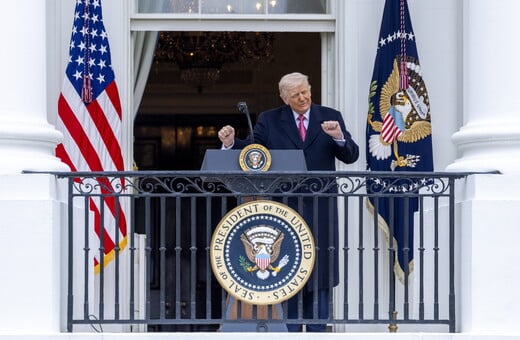 ΝΤΟΝΑΛΝΤ ΤΡΑΜΠ ΣΤΕΝΑ ΤΟΥ ΟΡΜΟΥΖ