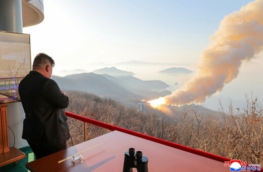 ΒΟΡΕΙΑ ΚΟΡΕΑ ΚΙΜ ΓΙΟΝΓΚ ΟΥΝ ΗΠΑ ΠΥΡΑΥΛΟΣ