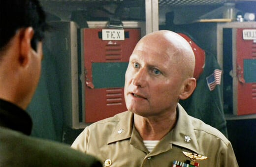 TOP GUN BACK TO THE FUTURE ΗΘΟΠΟΙΟΣ ΤΖΕΙΜΣ ΤΟΛΚΑΝ