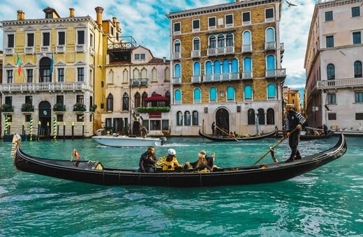 ΒΕΝΕΤΙΑ ΤΟΥΡΙΣΤΕΣ 