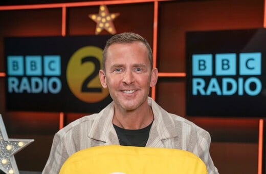 BBC ΣΚΟΤ ΜΙΛΣ ΠΑΡΟΥΣΙΑΣΤΗΣ ΣΕΞΟΥΑΛΙΚΗ ΚΑΚΟΠΟΙΗΣΗ