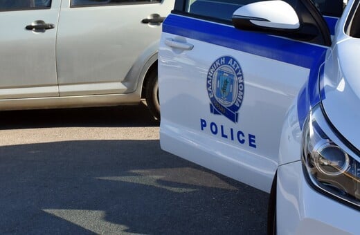 ΚΟΡΙΝΘΟΣ ΕΠΙΘΕΣΗ ΓΥΝΑΙΚΑ