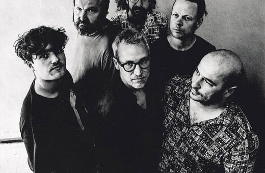 Το ροκ δηλώνει πάντα παρόν μέσα από τις ψυχεδελικές και progressive οπτικές του