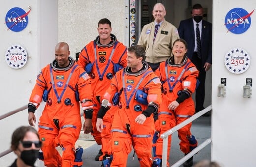 ARTEMIS II ΣΕΛΗΝΗ NASA ΕΚΤΟΞΕΥΣΗ