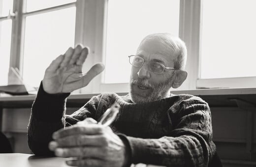 83 λεπτά με τον Μανόλη Κορρέ