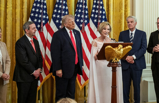 ΝΤΟΝΑΛΝΤ ΤΡΑΜΠ ΧΡΙΣΤΟΣ