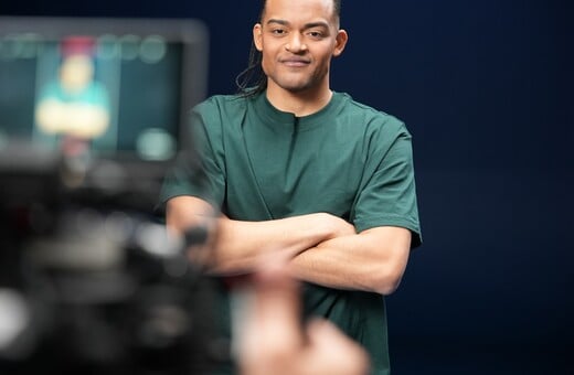 Η EVIOL μιλά ανοιχτά για τα συμπληρώματα διατροφής με πρεσβευτή τον Εμμανουήλ Καραλή