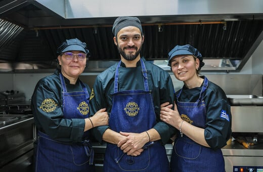 Ήρθε πλέον και στο κέντρο της Αθήνας ο γνωστός «ΜΠΑΜΠΗΣ» του Φαλήρου