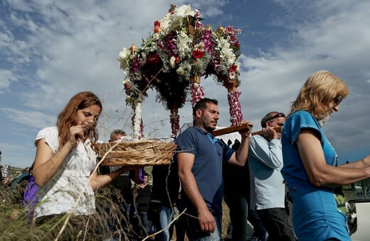 Εκκλησάκια στην Αθήνα για τον Επιτάφιο, χωρίς πολυκοσμία