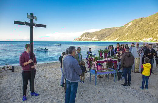 Δεν είναι μόνο το ψήσιμο του αρνιού: Πέντε έθιμα που ίσως δεν ξέρατε για την Κυριακή του Πάσχα