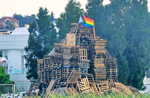 Οι «μουλάδες» της διπλανής πόρτας   