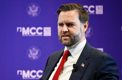 ΤΖΕΙ ΝΤΙ ΒΑΝΣ ΠΑΠΑΣ ΛΕΩΝ ΗΠΑ ΤΡΑΜΠ