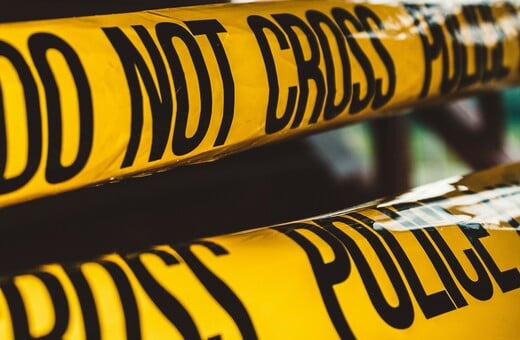 ΗΠΑ ΠΑΠΑΣ ΑΔΕΡΦΟΣ ΑΠΕΙΛΗ ΒΟΜΒΑ ΣΠΙΤΙ