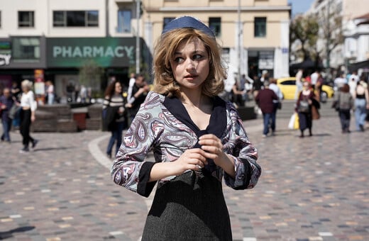 Ένα «αστείο κορίτσι» στη LiFO