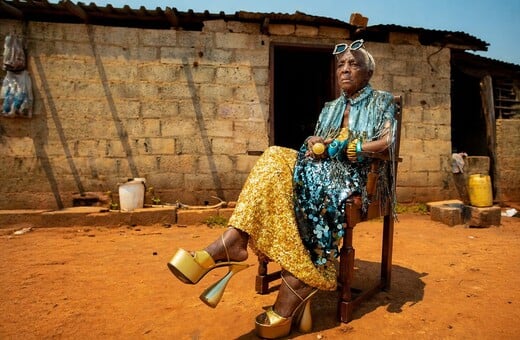 Μια νέα έκθεση στο Λονδίνο κοιτάζει κατάματα το γήρας