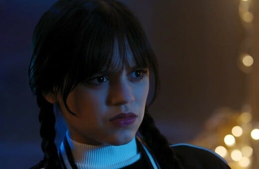 WEDNESDAY ΤΡΙΤΗ ΣΕΖΟΝ ΤΖΕΝΑ ΟΡΤΕΓΚΑ NETFLIX ΠΑΡΙΣΙ ΤΙΜ ΜΠΑΡΤΟΝ