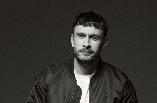 Μετά το «Baby Reindeer», ο Ρίτσαρντ Γκαντ επιστρέφει με το σκοτεινό «Half Man»