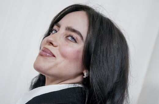 SPOTIFY PODCASTS BAD BUNNY TAYLOR SWIFT