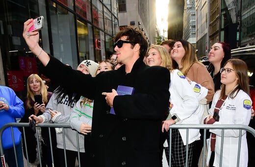 Θα σώσουν η Σάρα Τζέσικα Πάρκερ και η Ντούα Λίπα την αγορά του βιβλίου;