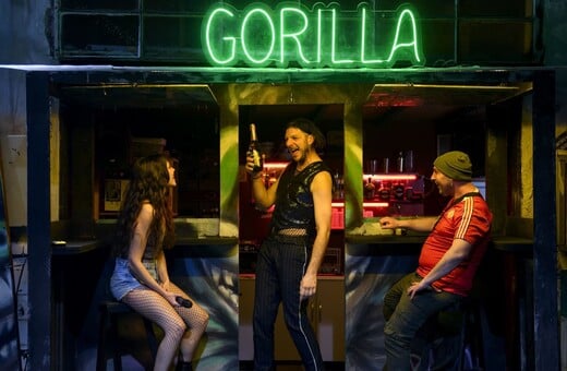 Η σωτηρία της σκηνής (είναι πολύ μεγάλο πράγμα)