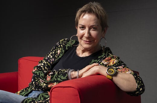 Λένα Διβάνη: «Τα δικά μας τα παιδιά με δύο διδακτορικά είναι γκαρσόνια, κι άλλοι γίνονται υπουργοί»