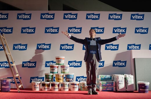 «Ο Μπάμπης ο μάστορας» πρωταγωνιστής στη νέα καμπάνια της Vitex από τη Frank & Fame