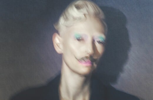 TILDA SWINTON ΣΤΕΓΗ ΩΝΑΣΗ ΕΚΘΕΣΗ