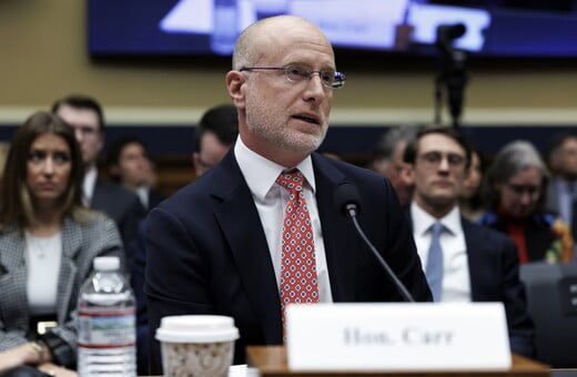 ABC FCC ΕΠΑΝΕΞΕΤΑΣΗ ΑΔΕΙΩΝ ΜΕΤΑΔΟΣΗΣ ΚΑΝΑΛΙ ΝΤΟΝΑΛΝΤ ΤΡΑΜΠ ΤΖΙΜΙ ΚΙΜΕΛ ΜΕΛΑΝΙΑ ΤΡΑΜΠ