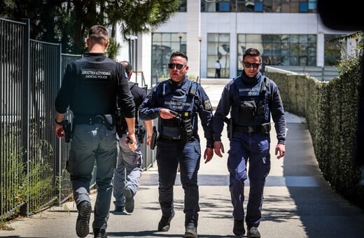 ΠΥΡΟΒΟΛΙΣΜΟΙ ΕΦΚΑ ΕΙΡΗΝΟΔΙΚΕΙΟ ΠΑΤΡΑ