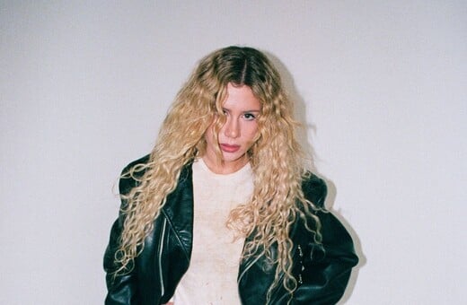 H Slayyyter είναι το πιο κακό κορίτσι της Αμερικής