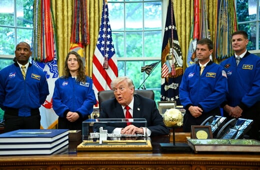 ARTEMIS II NASA ΝΤΟΝΑΛΝΤ ΤΡΑΜΠ
