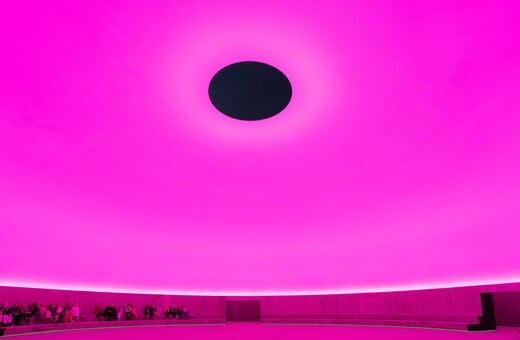 Στη Δανία, ο James Turrell φτιάχνει έναν θόλο για να κοιτάμε τον ουρανό αλλιώς